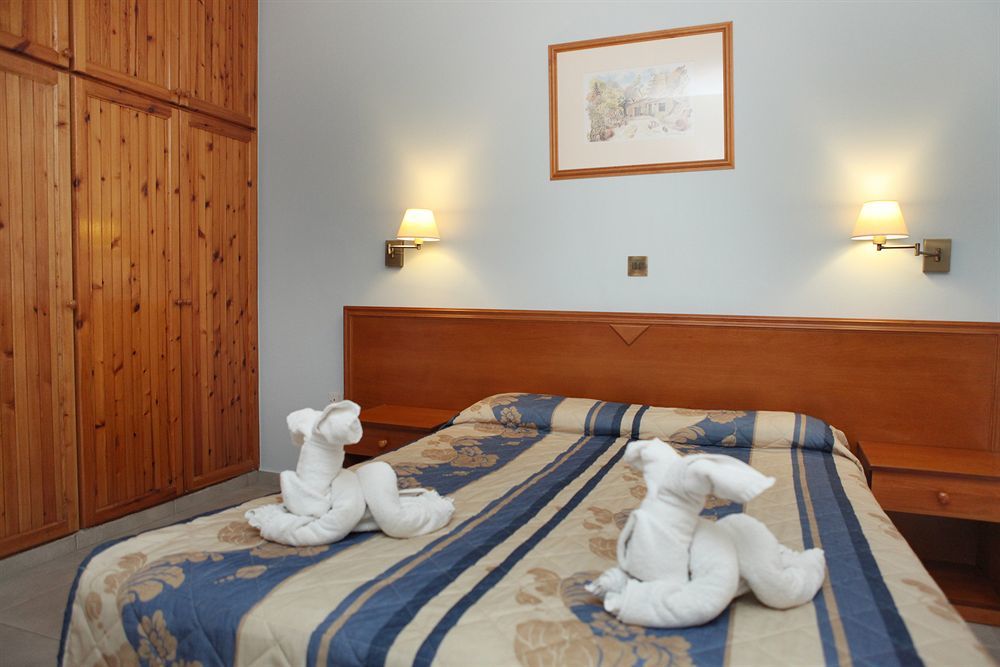 Kefalos - Damon Hotel Apartments Paphos Eksteriør bilde