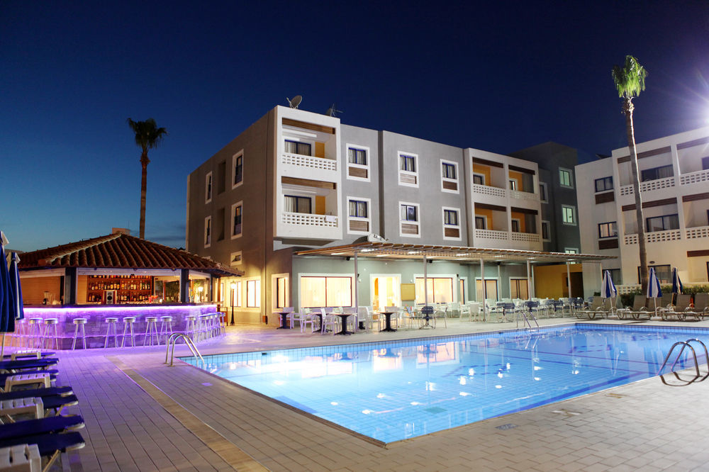Kefalos - Damon Hotel Apartments Paphos Eksteriør bilde